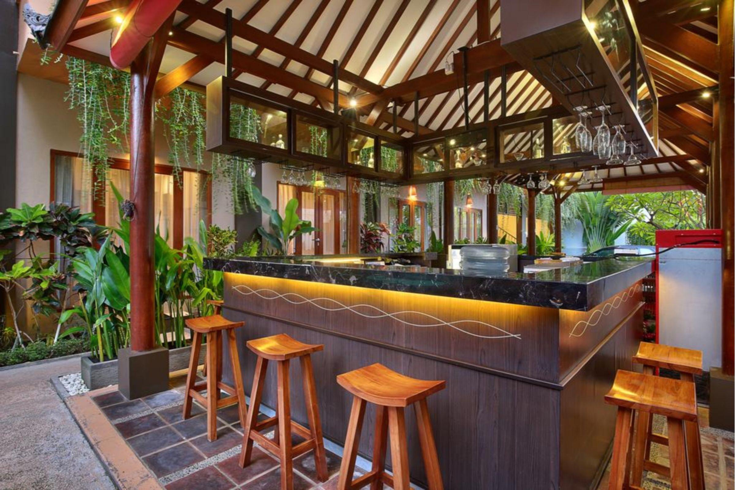 Hotel Bali Chaya 3*