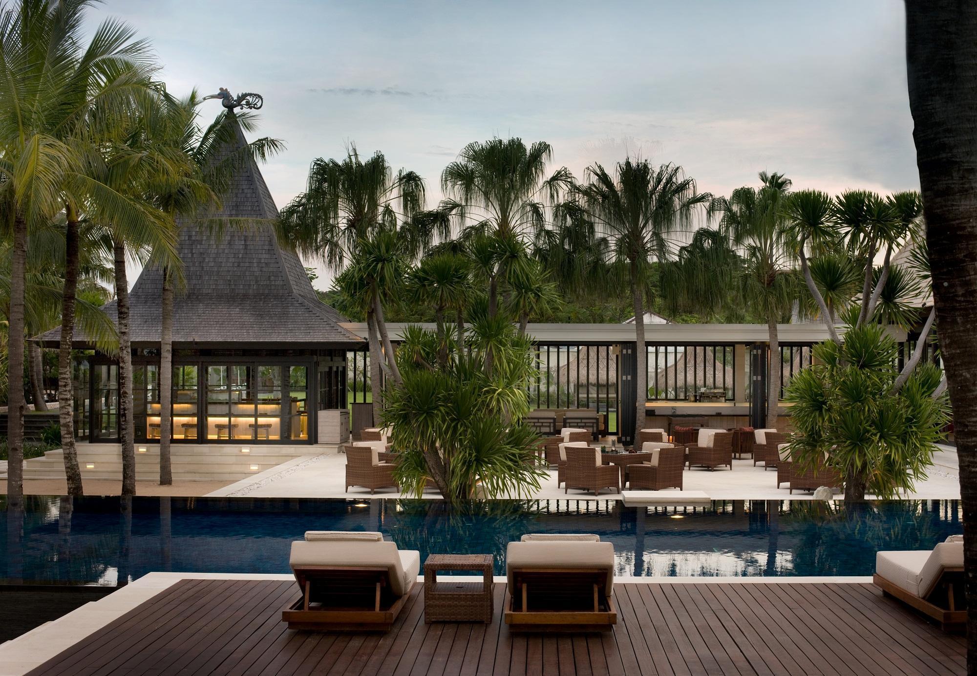 The Royal Santrian Villa
