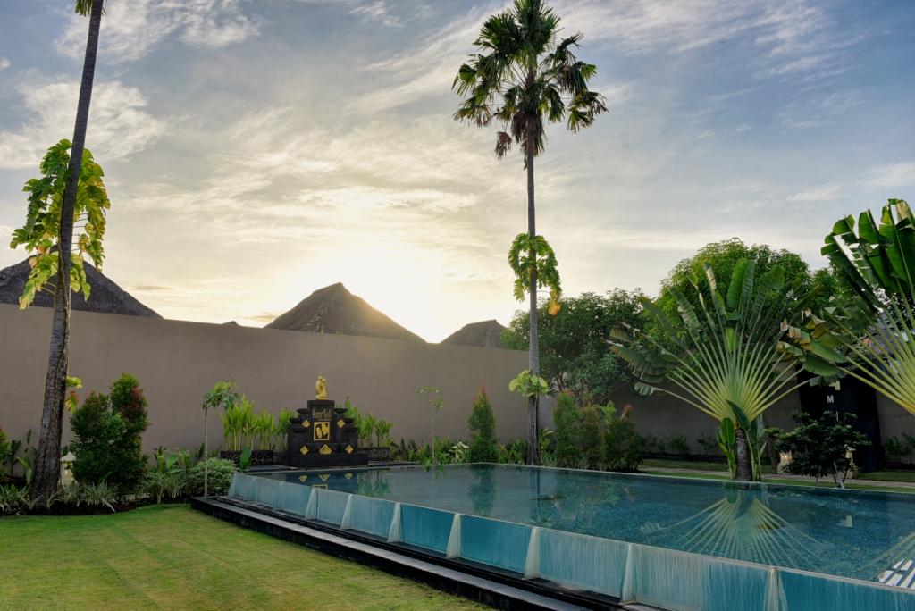 Bali & * Seminyak (Bali)