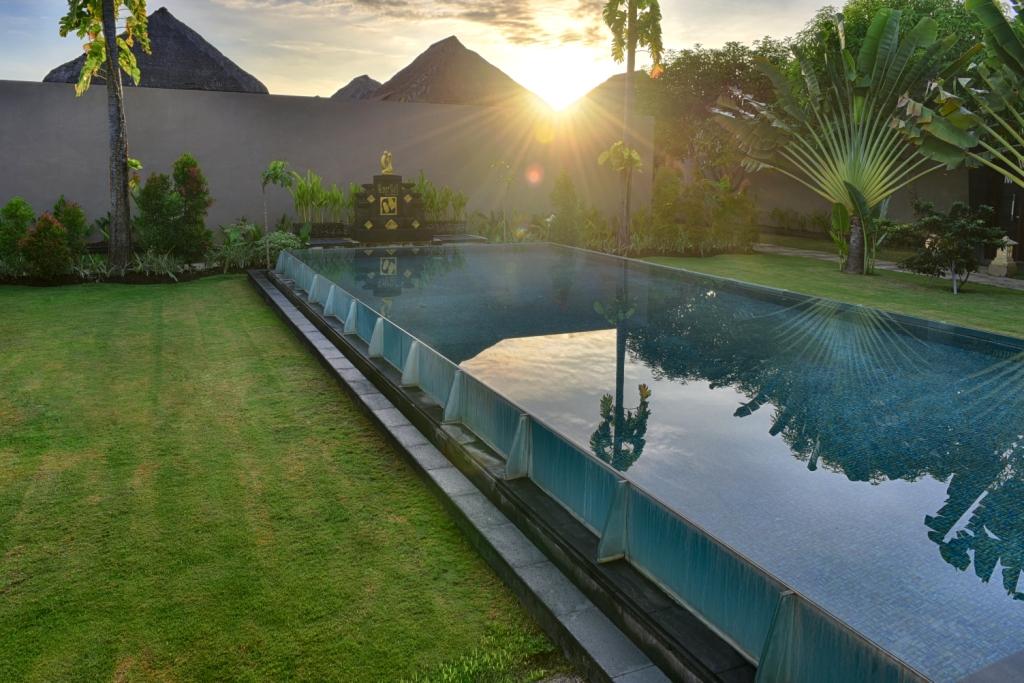 Bali & *
