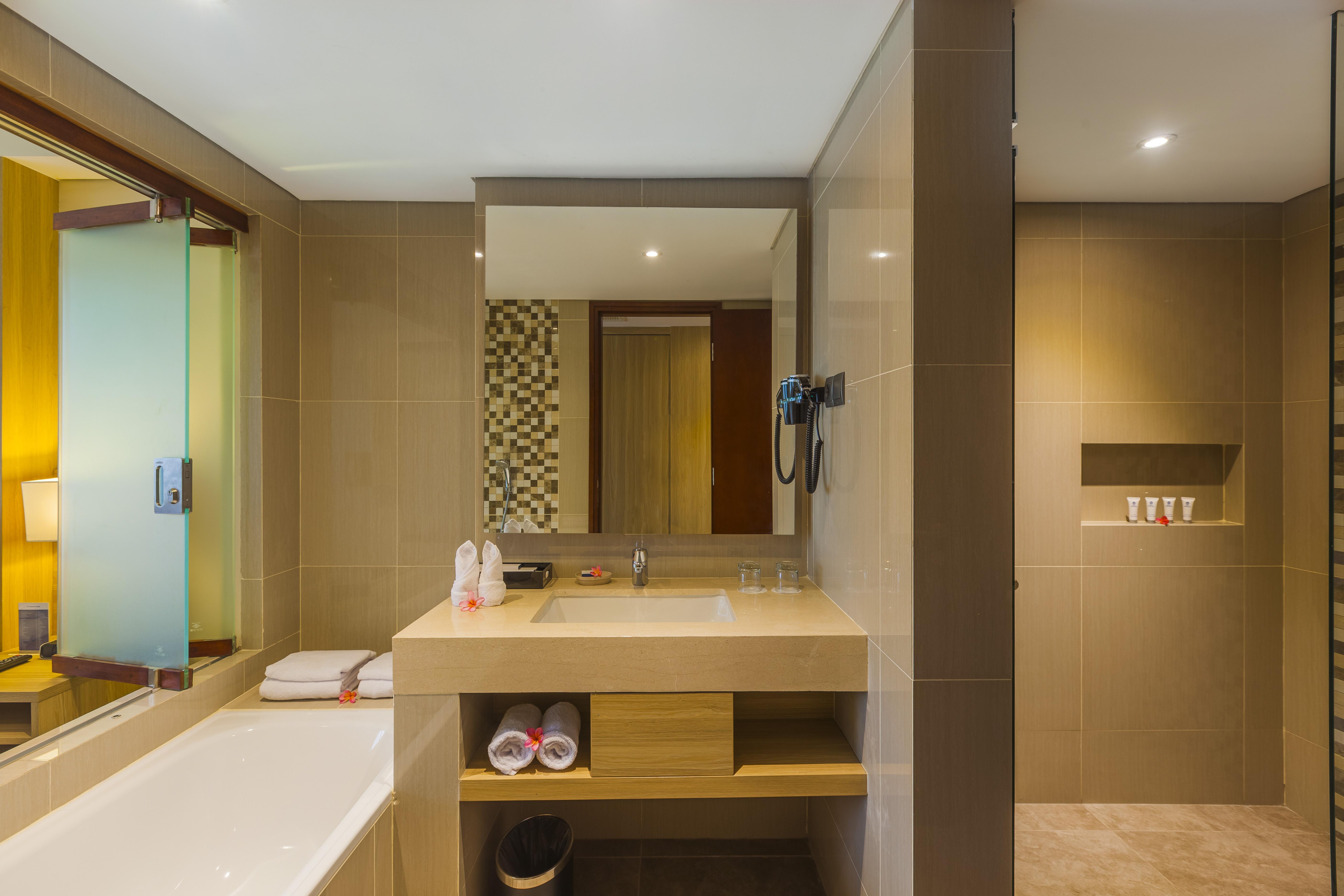 Hotel Western Kamala