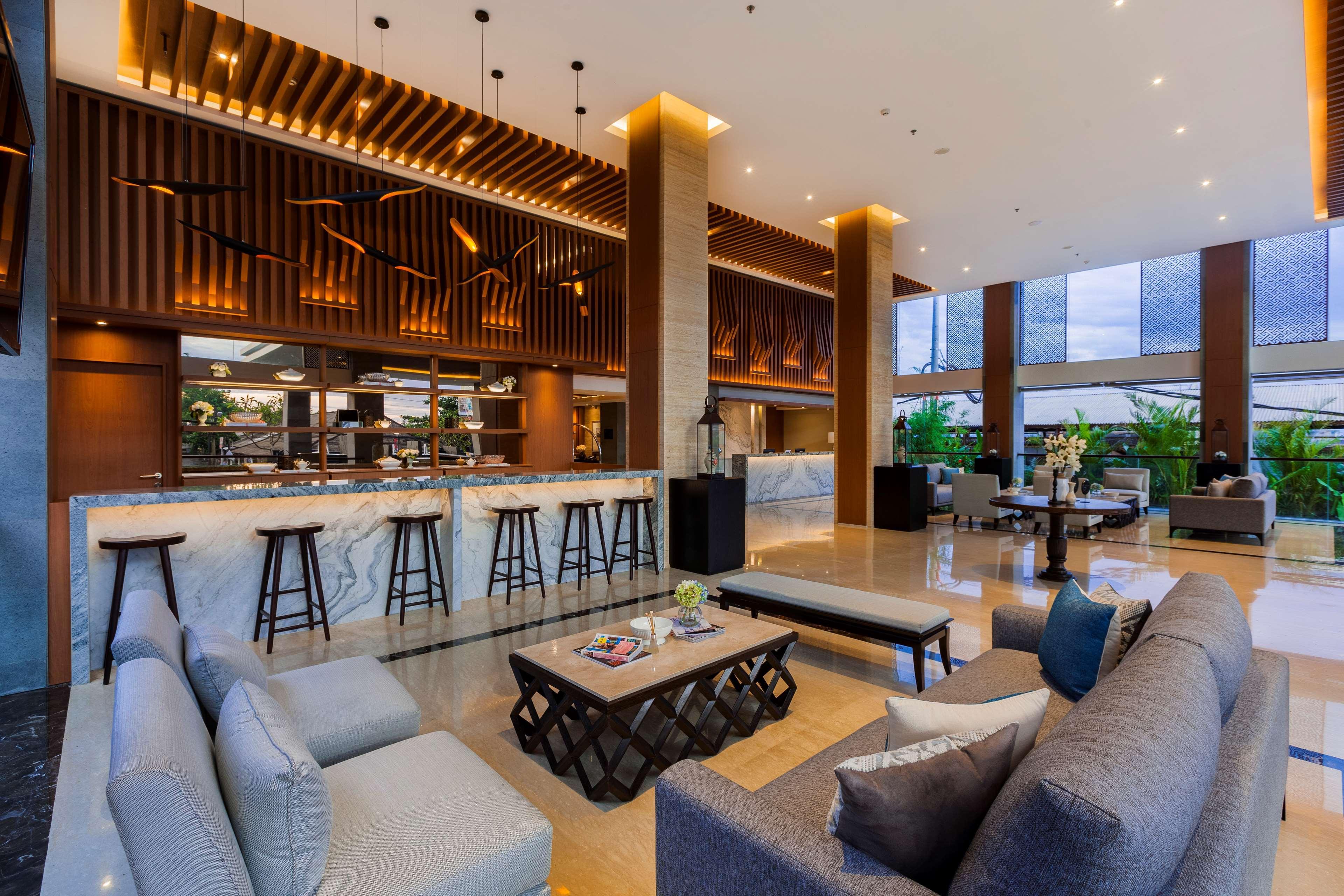Western Kamala Hotel