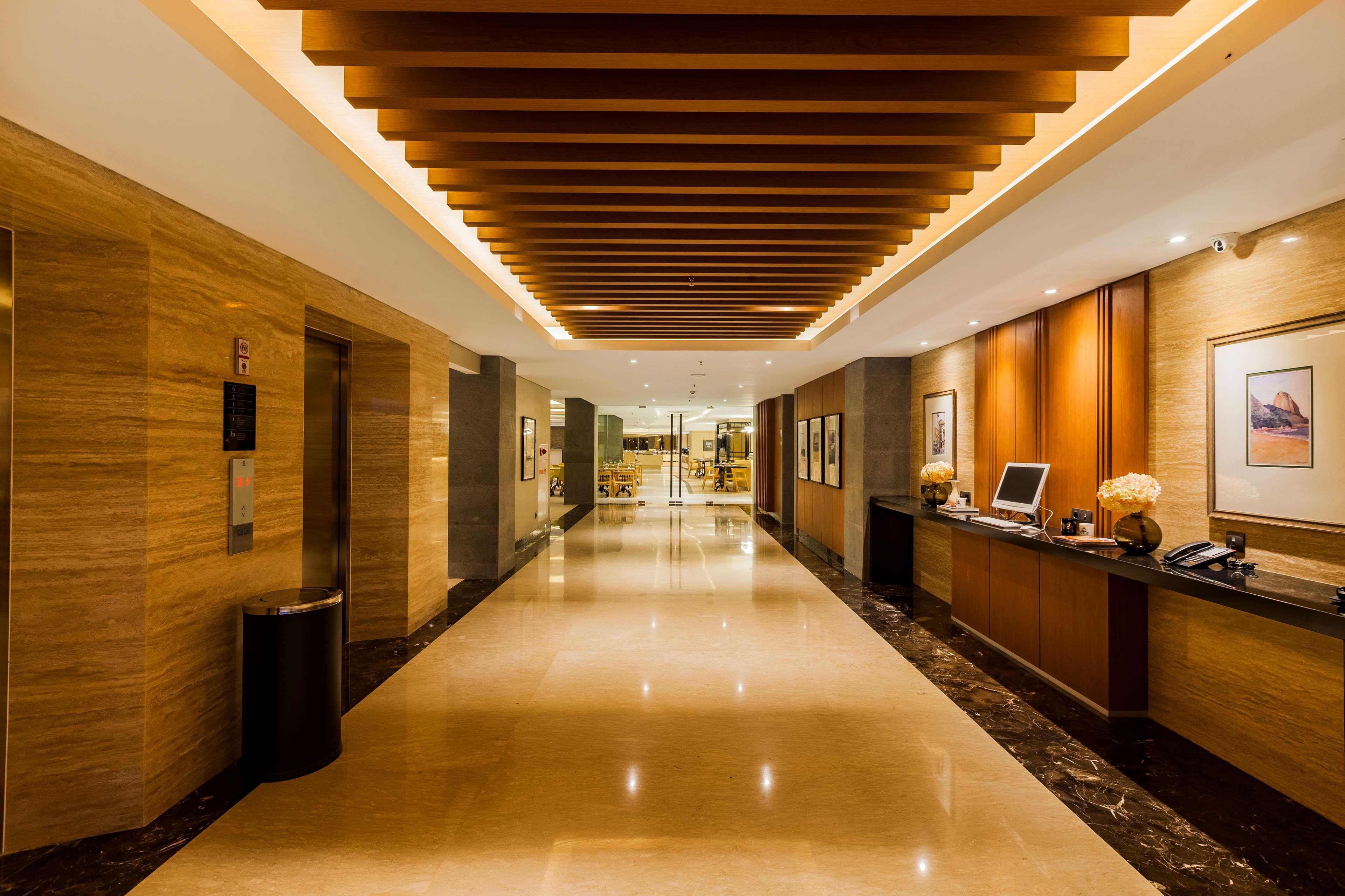 Hotel Western Kamala