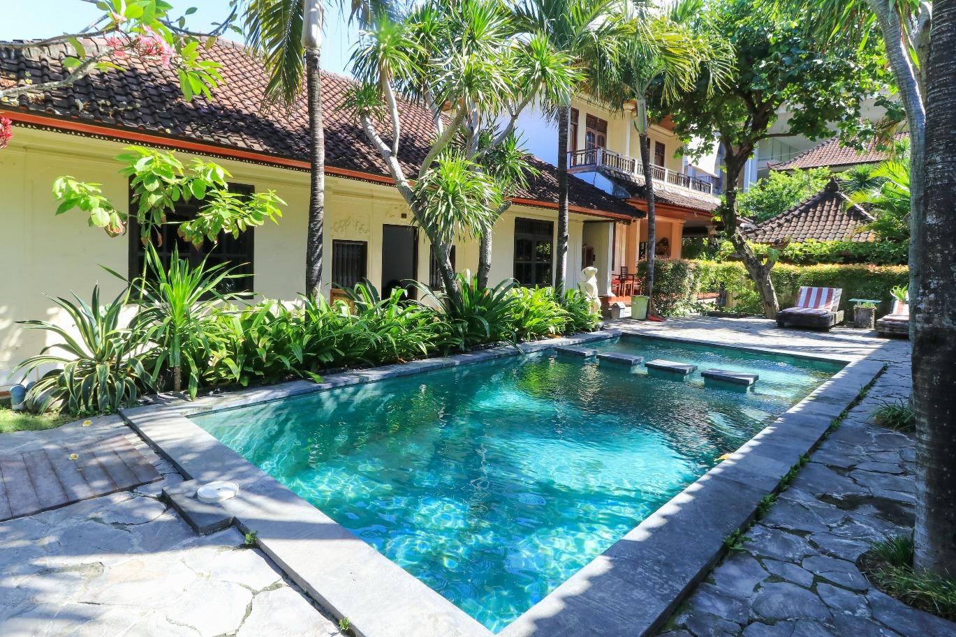 Sari Indah Guest house Kuta (Bali)