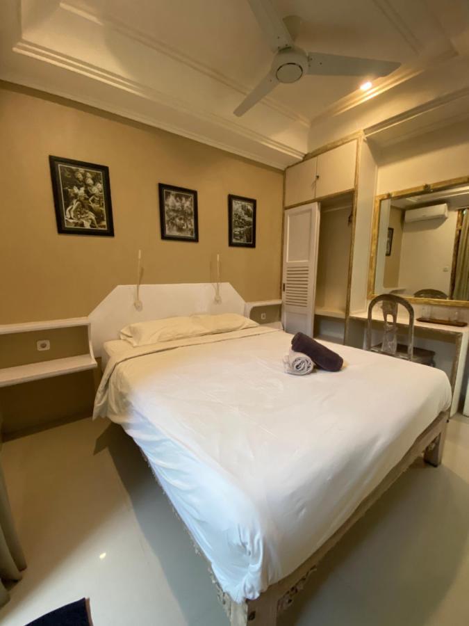 Blue Lagoon 5 Bedrooms Villa Kuta (Bali)