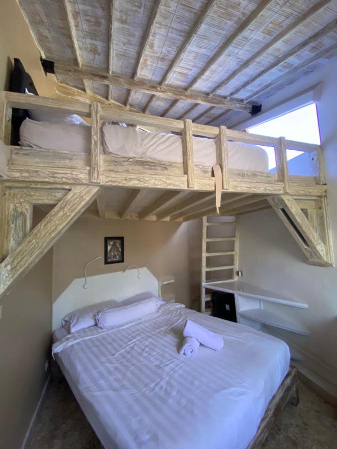 Blue Lagoon 5 Bedrooms *