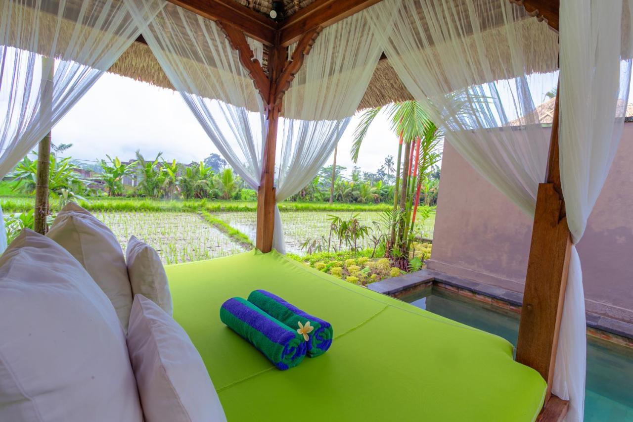 Villa Alam Puisi *