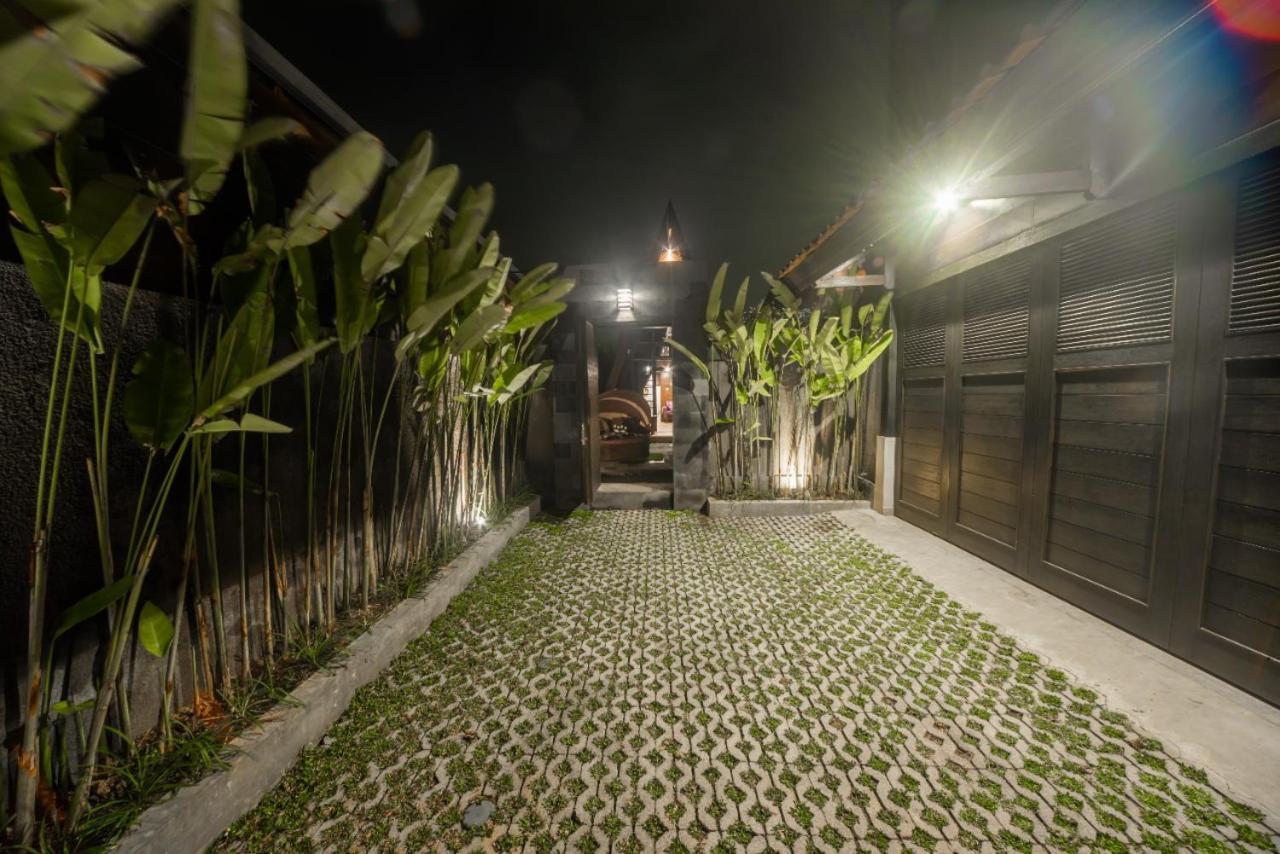 Villa Rumah Kayu Tatiya Ungasan (Bali)