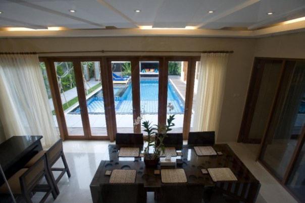 Travis Villa Seminyak (Bali)