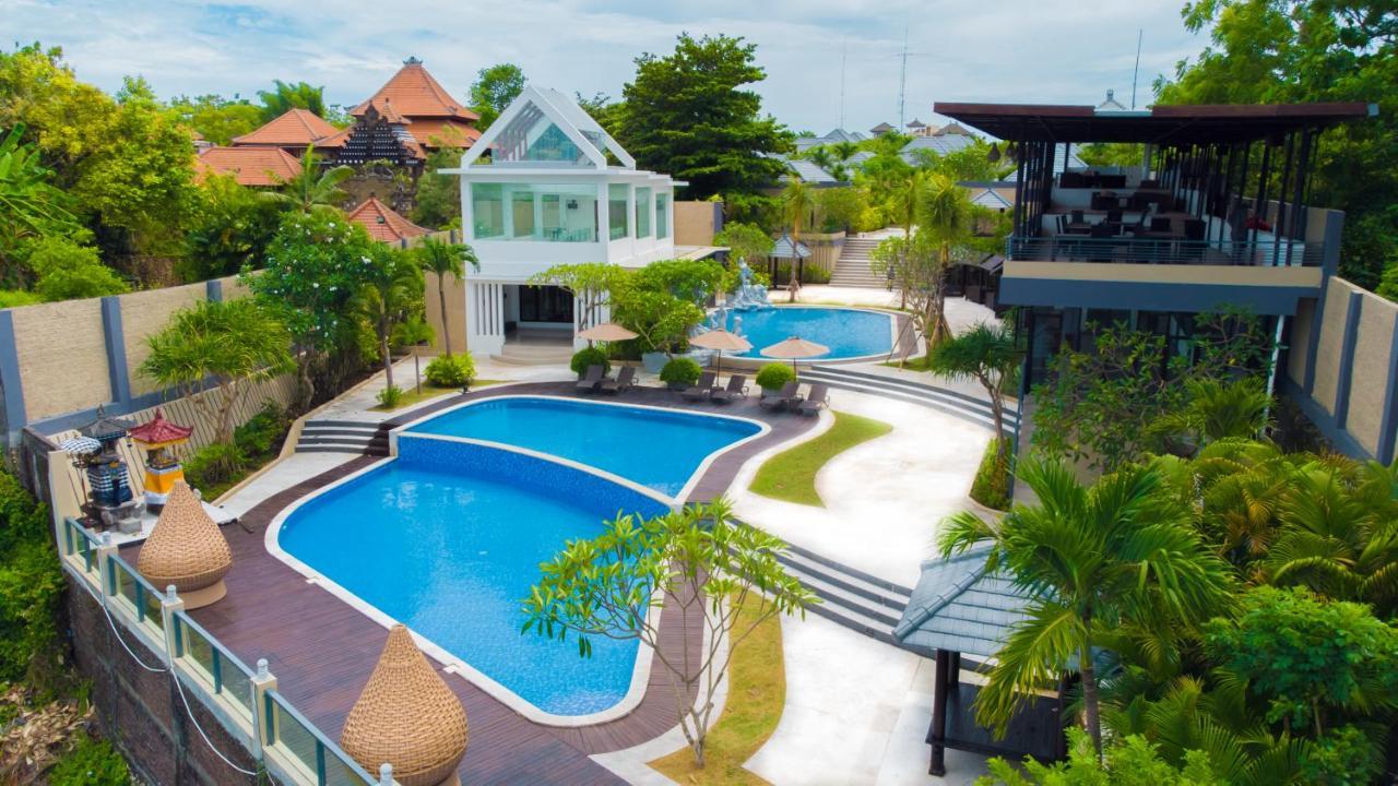 Luxotic Private And *