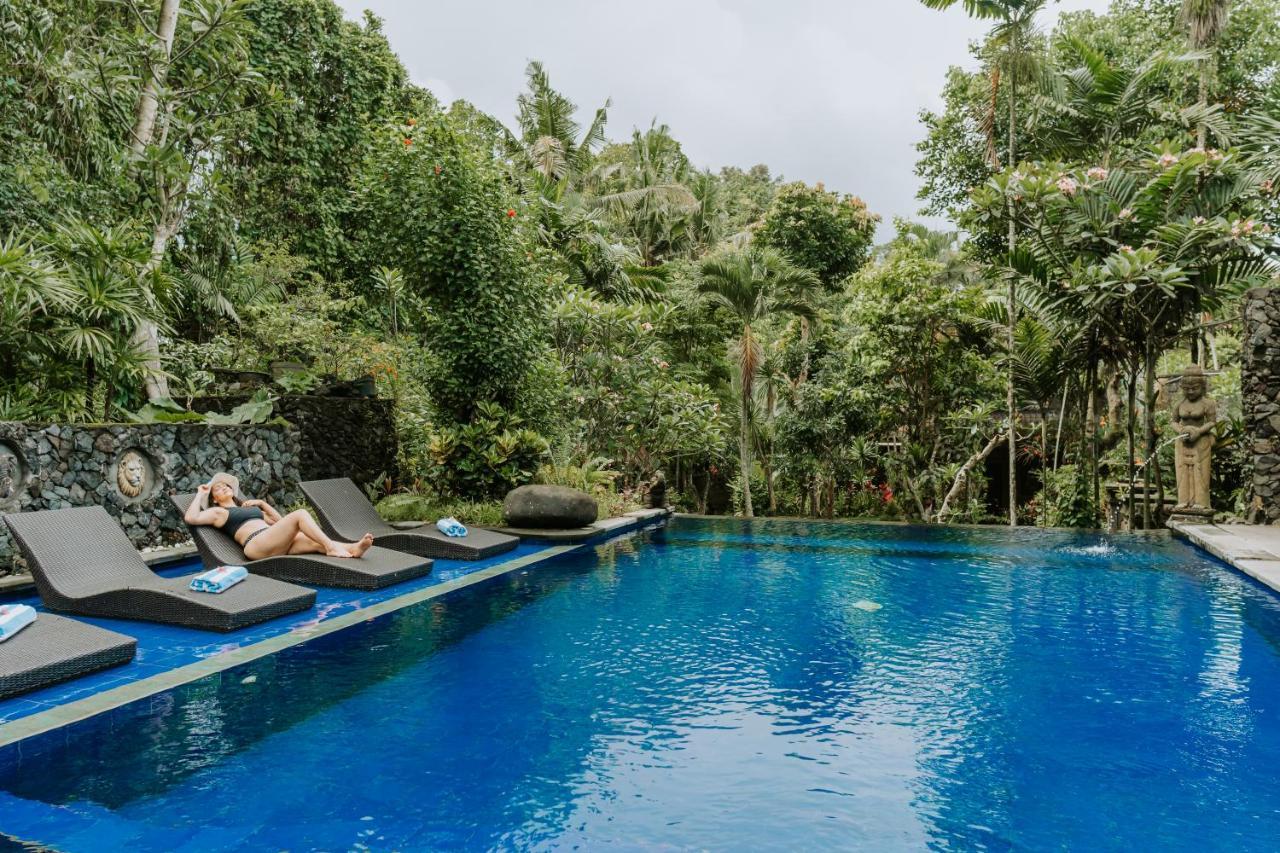 Guest house Dewangga 3*