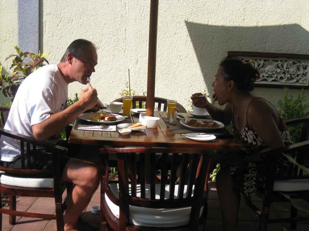 Frangipani Bed & Breakfast 2*