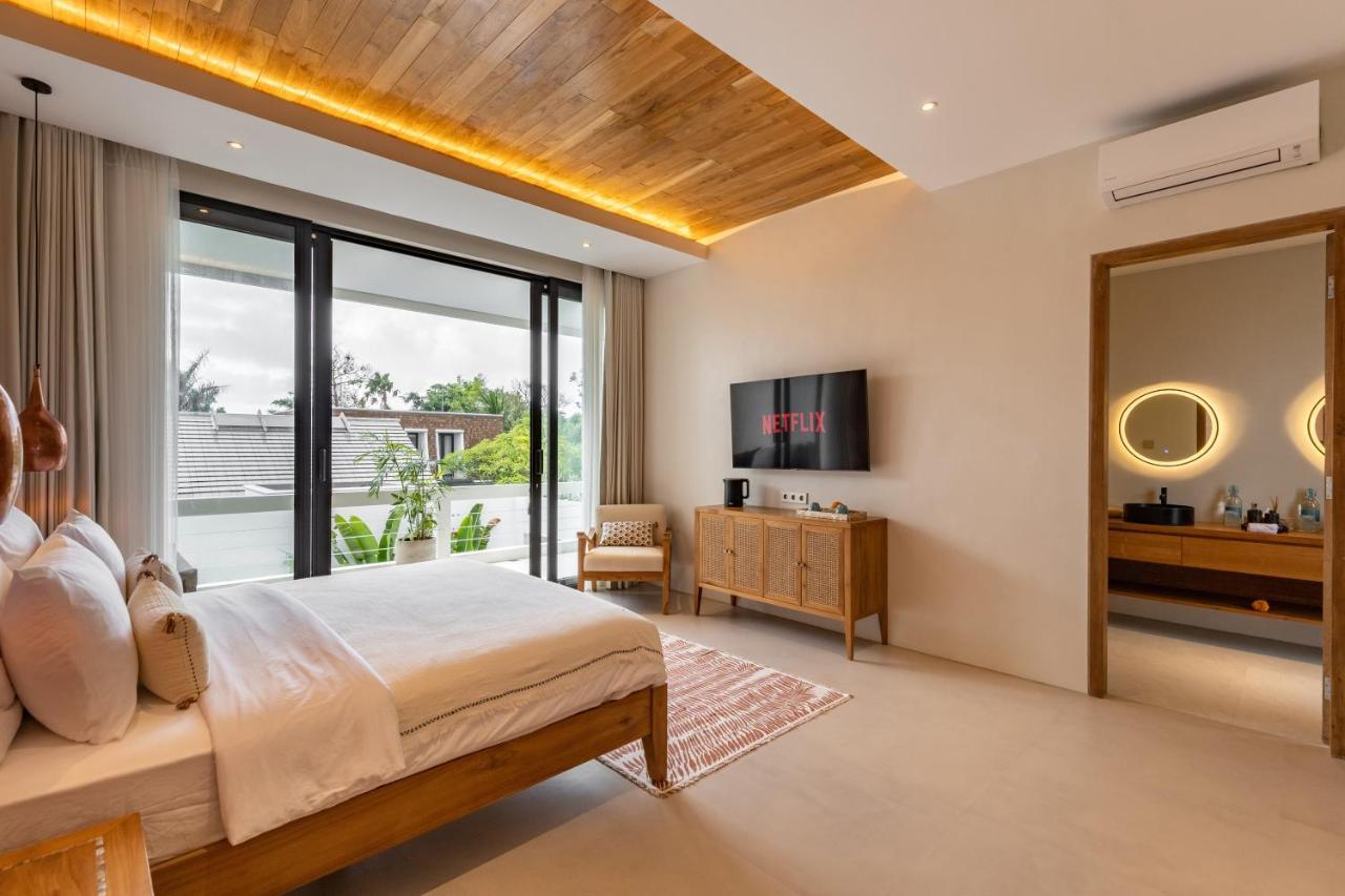 Brand New 5 Bd Luxury 300m To Villa Seminyak (Bali)