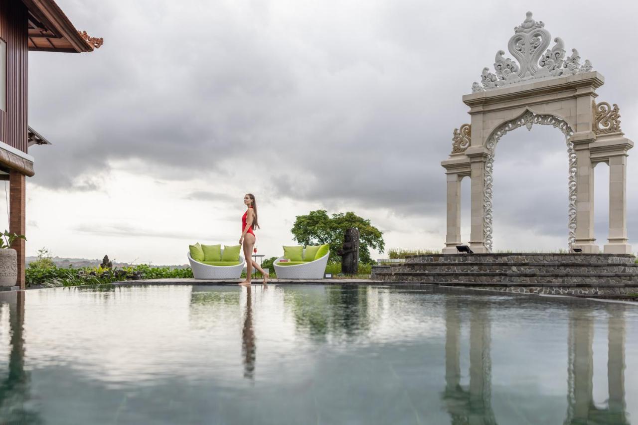 Giri Bhagawan & 5* Nusa Dua (Bali)