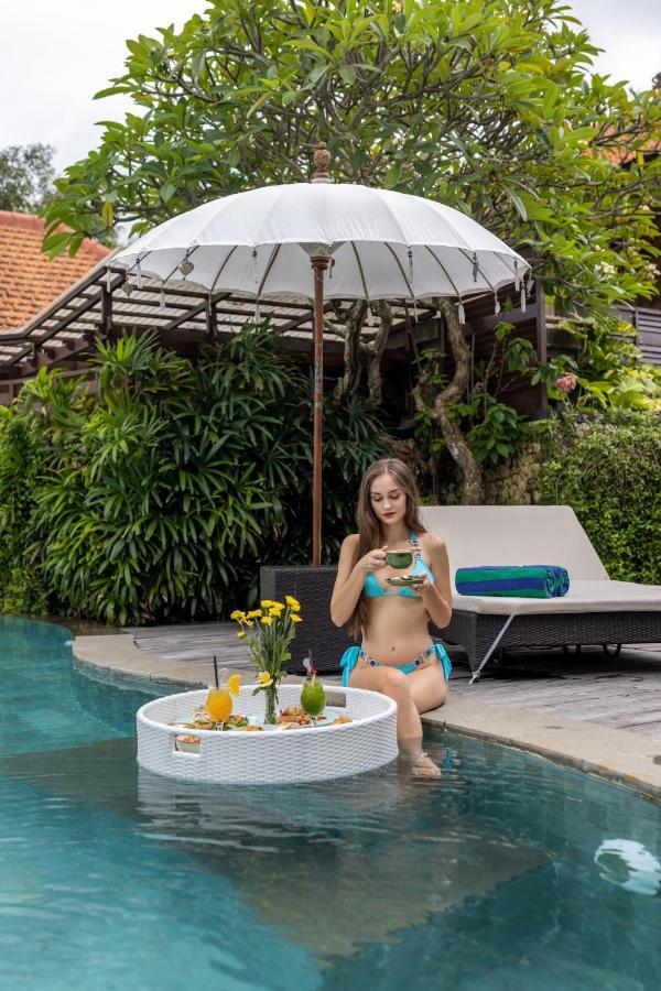 Giri Bhagawan & Hotel Nusa Dua (Bali)