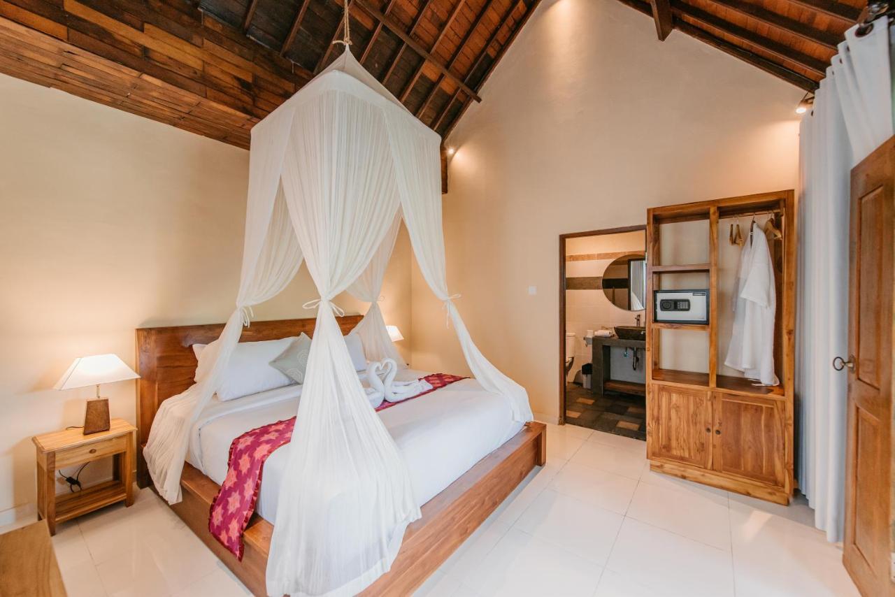 Moson Villa *