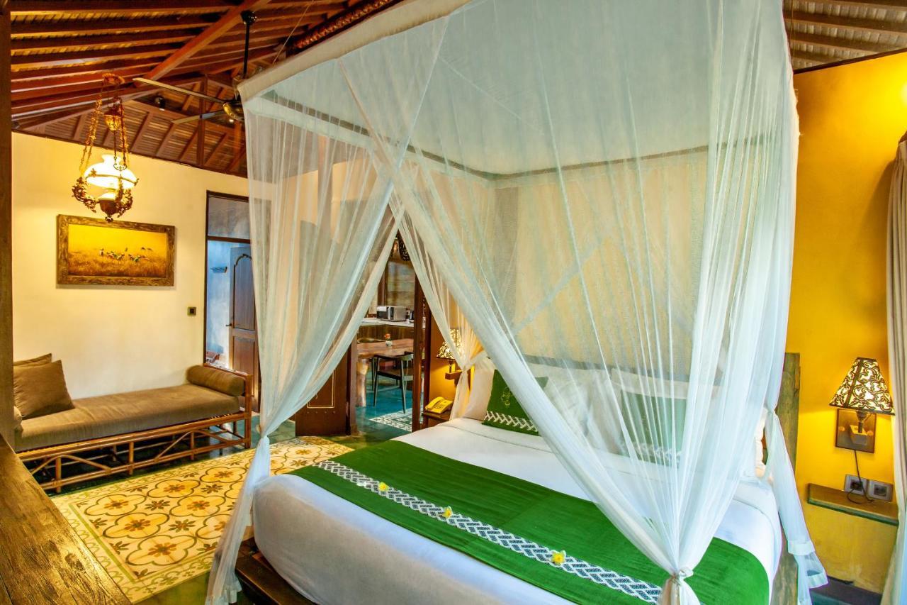 Arya Villa