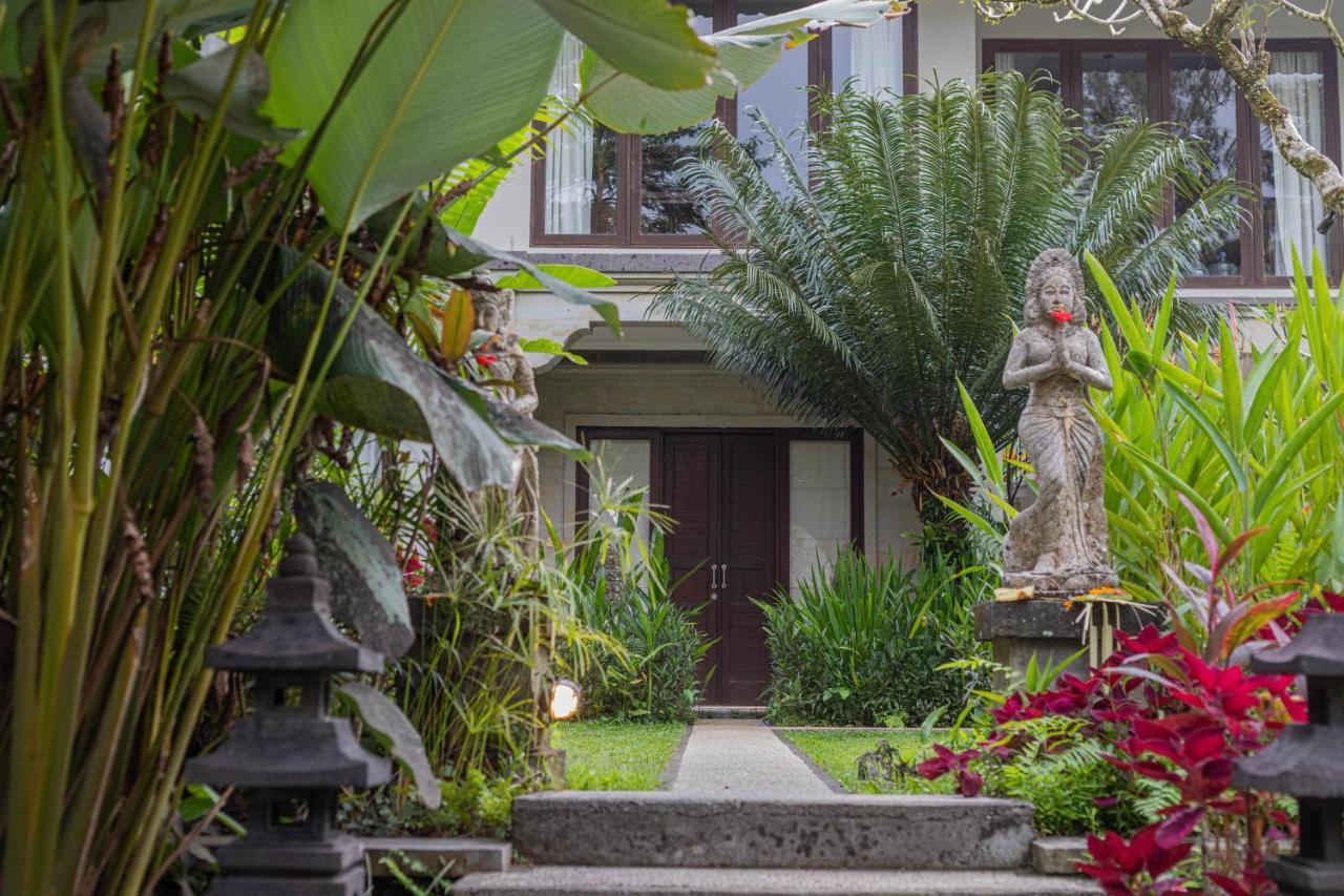 Suara Air Luxury Villa *