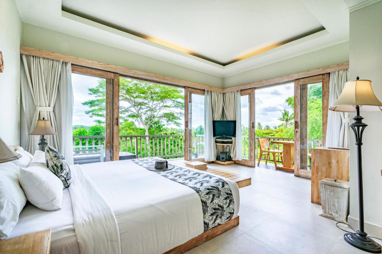 Kajane Yangloni At Bali Holiday park