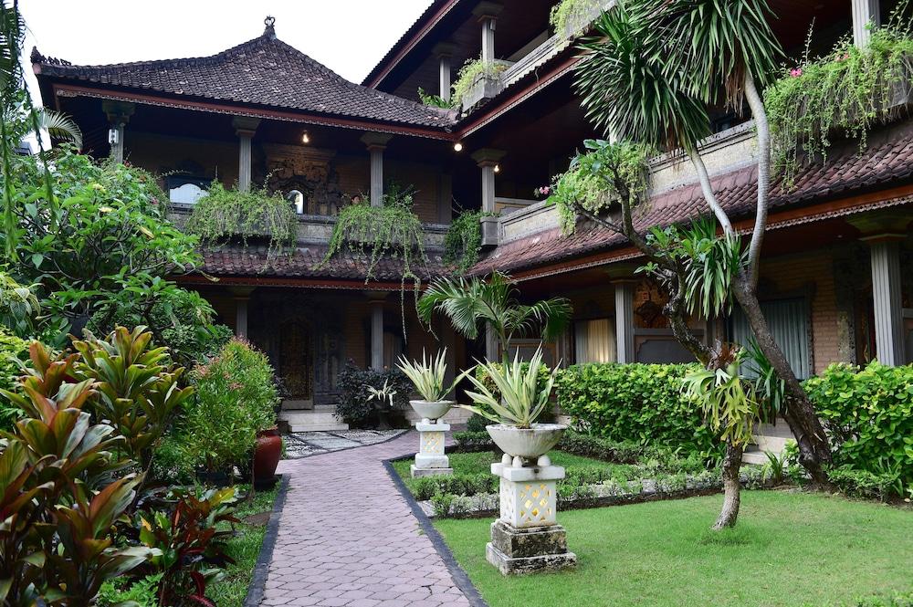 Satriya Hotel