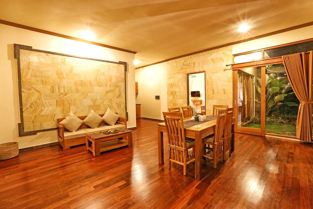 Bhanuswari & Hotel Ubud (Bali)