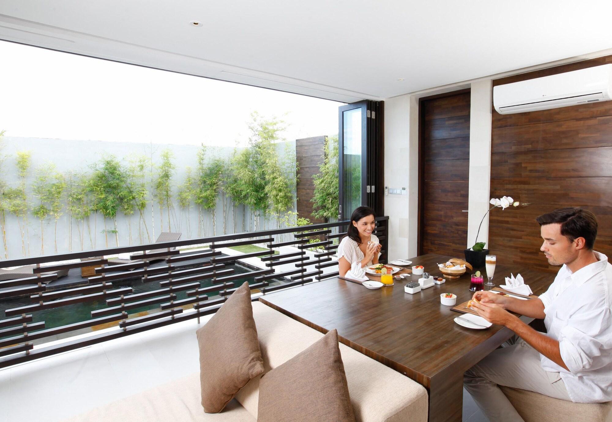 Villa Equilibria