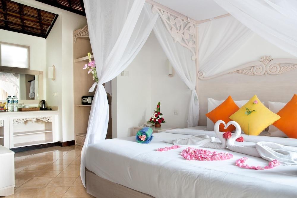 Dedari Holiday park 4*