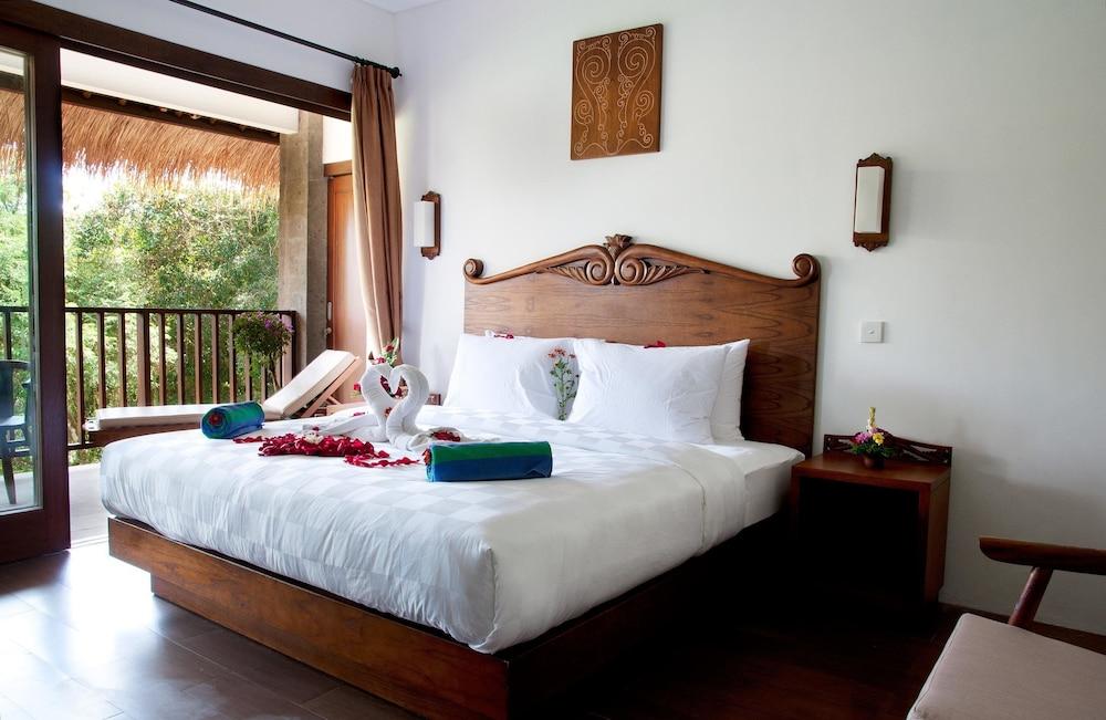 Dedari Holiday park 4*