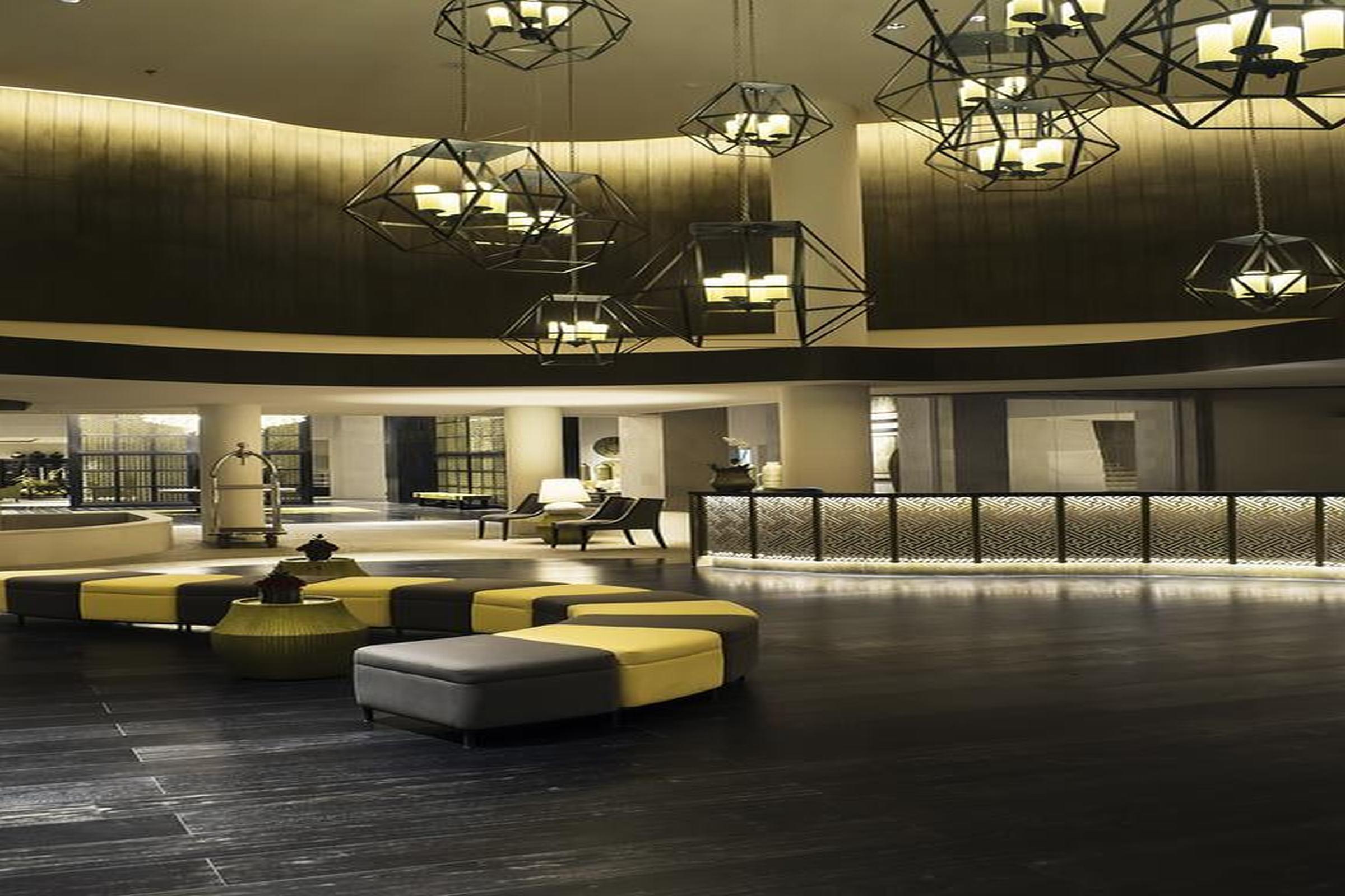 Hotel Bali Paragon 4*