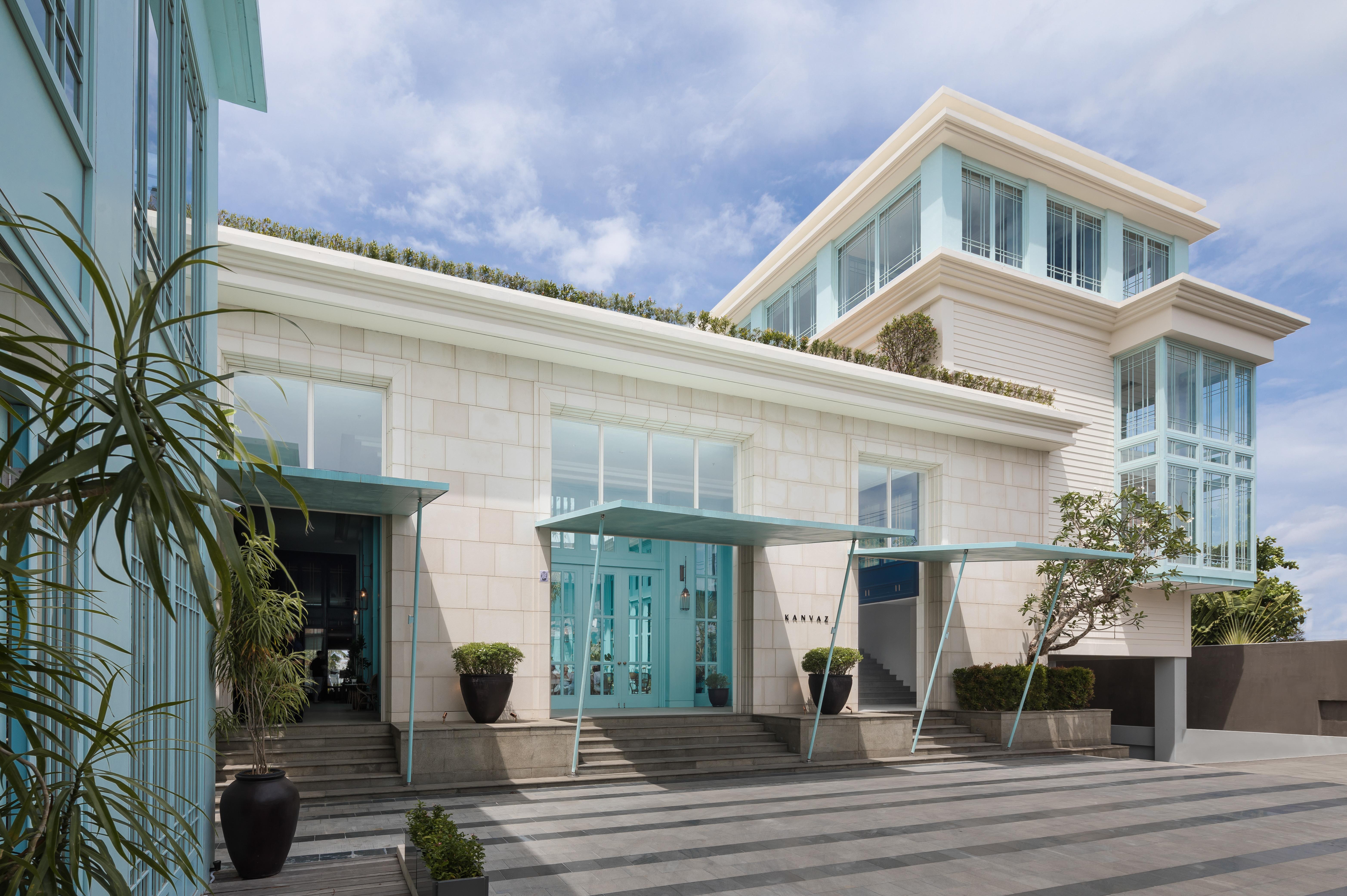 Kanvaz Village Hotel 4*