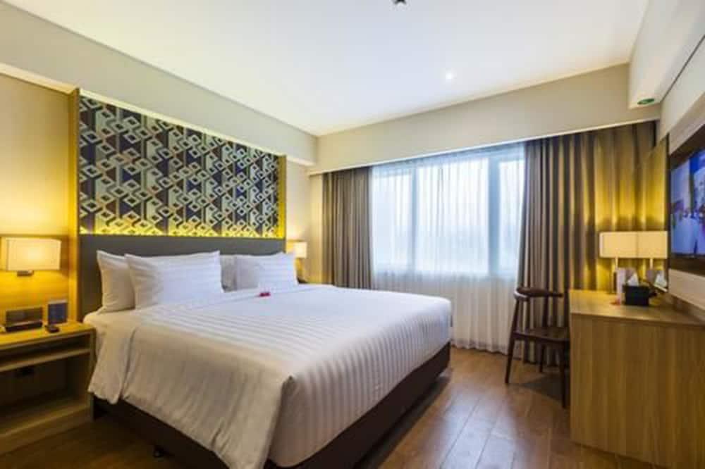Western Kamala Hotel 4*