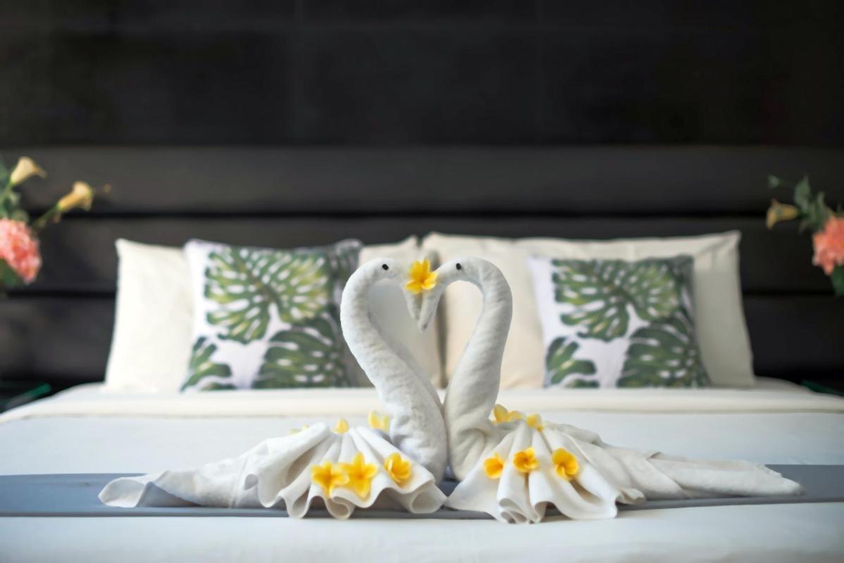 Sky-villa 3- 8 Bedroom Brilliant Location Between To Shopping Seminyak (Bali)