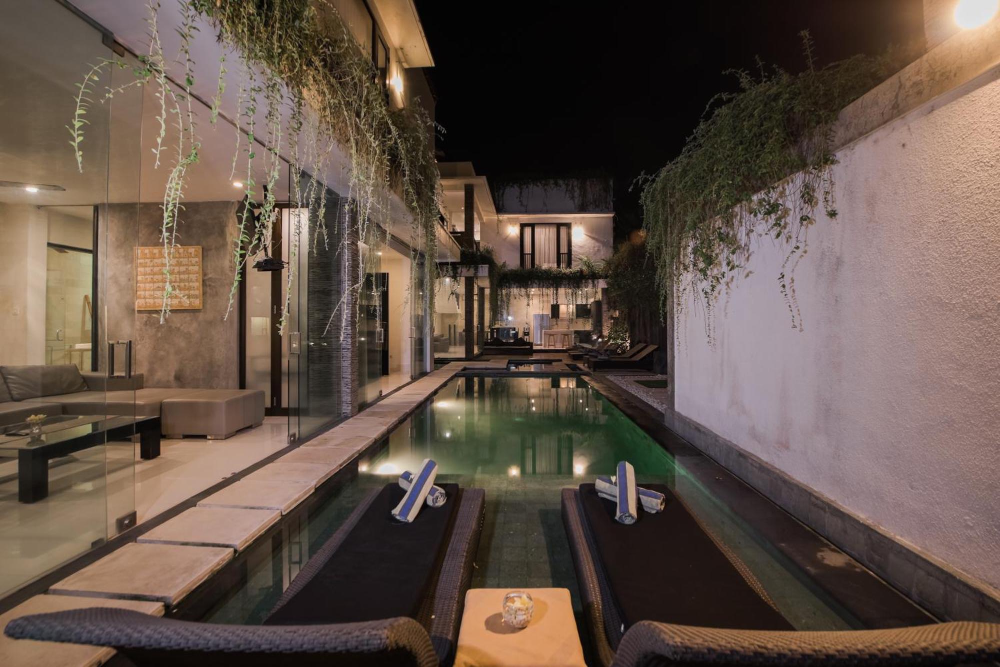 Sky-villa 3- 8 Bedroom Brilliant Location Between To Shopping Villa *