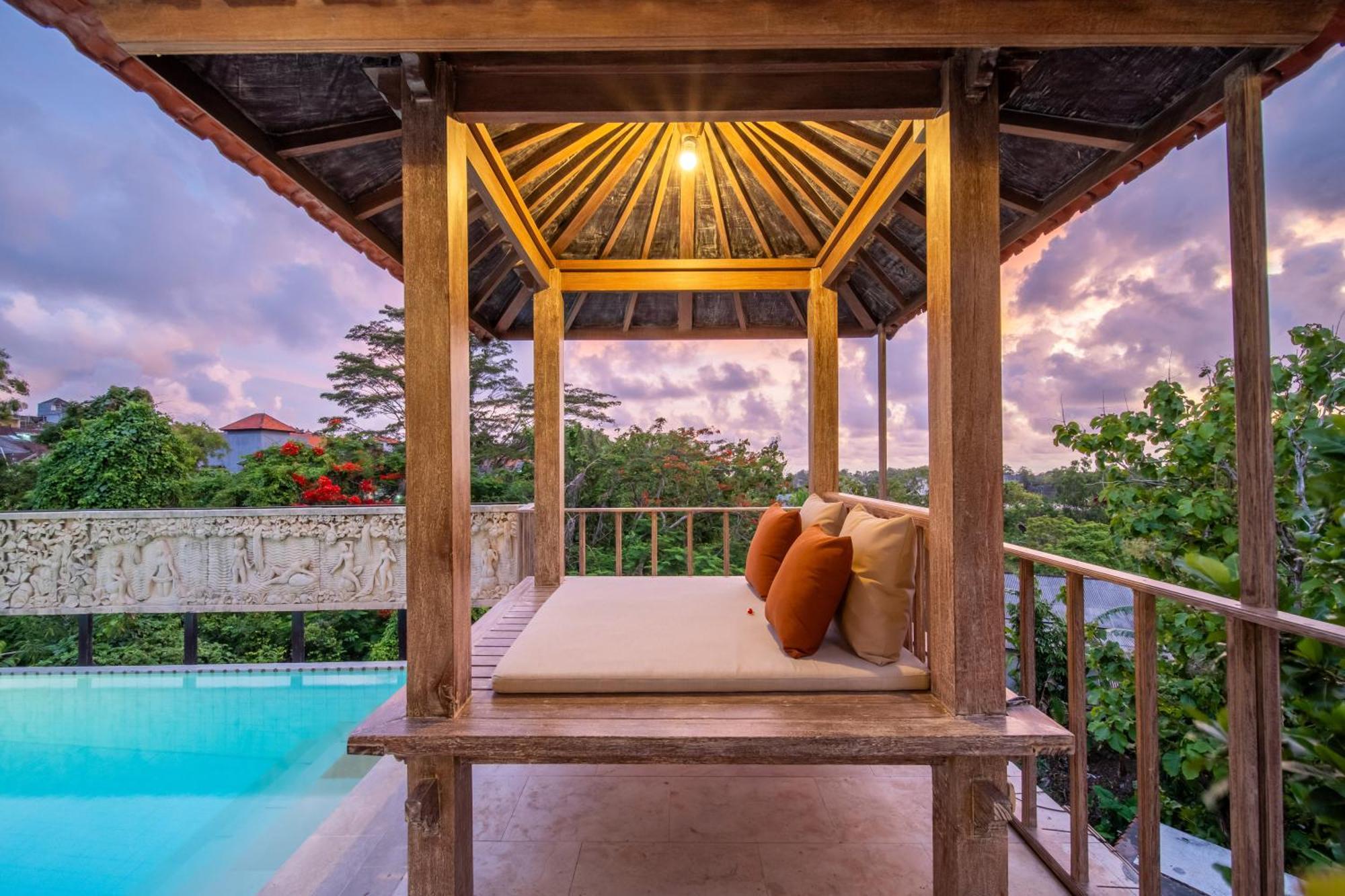 Villa Tropical Indah