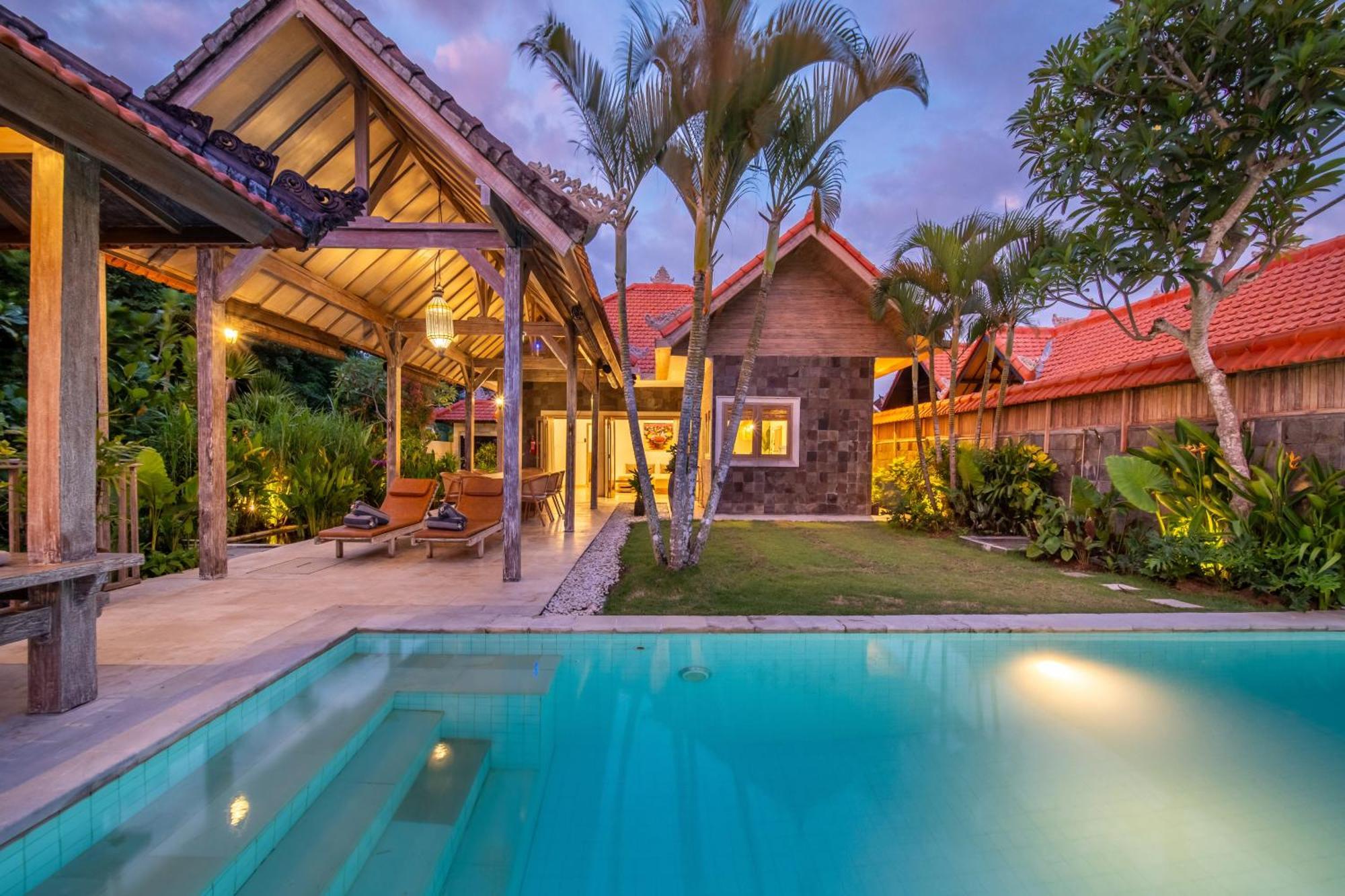 Villa Tropical Indah