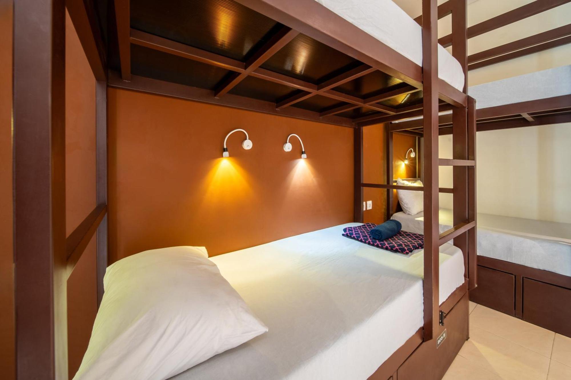 Tempat Tidur & Sarapan Gelatik 2*