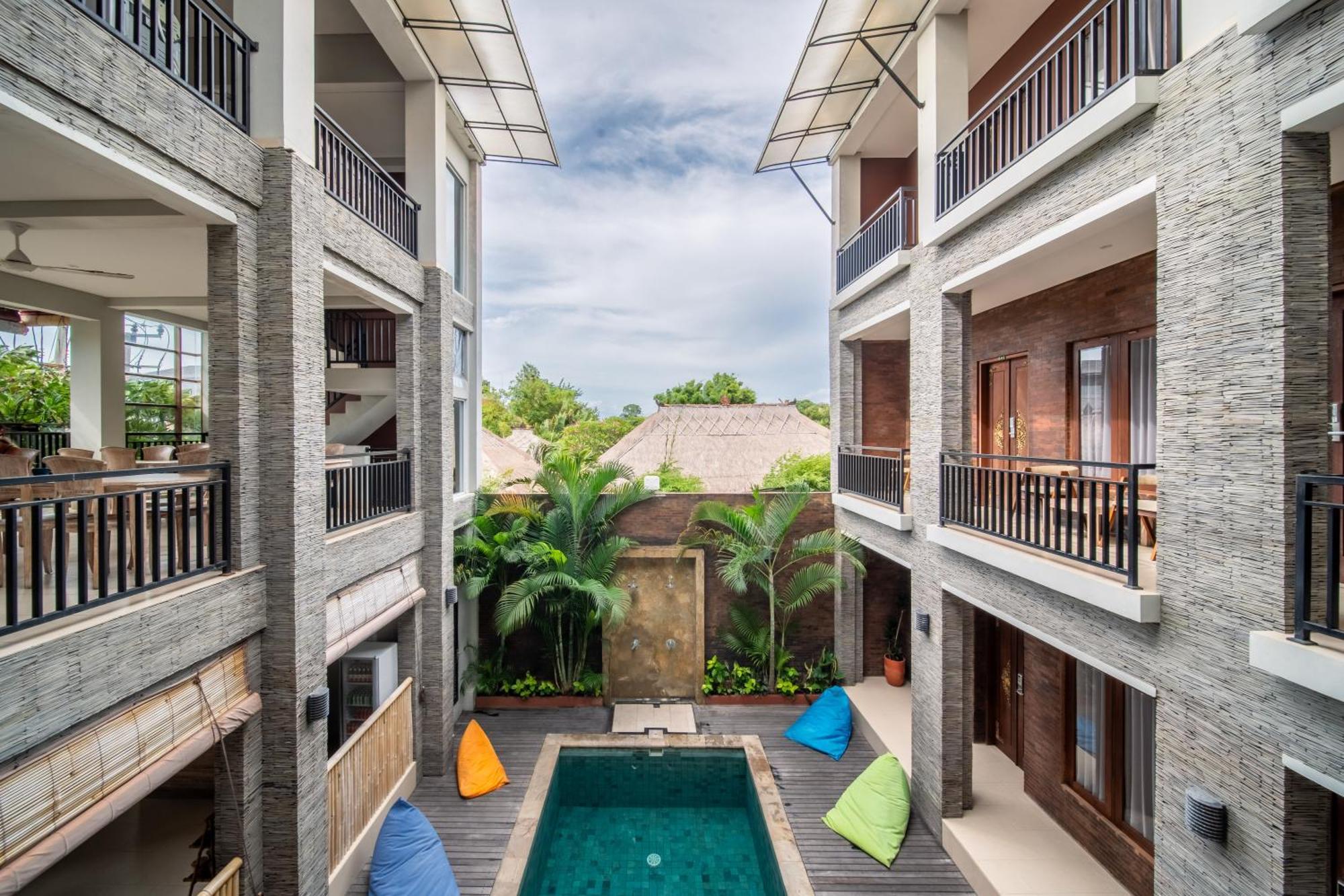 Gelatik 2* Seminyak (Bali)