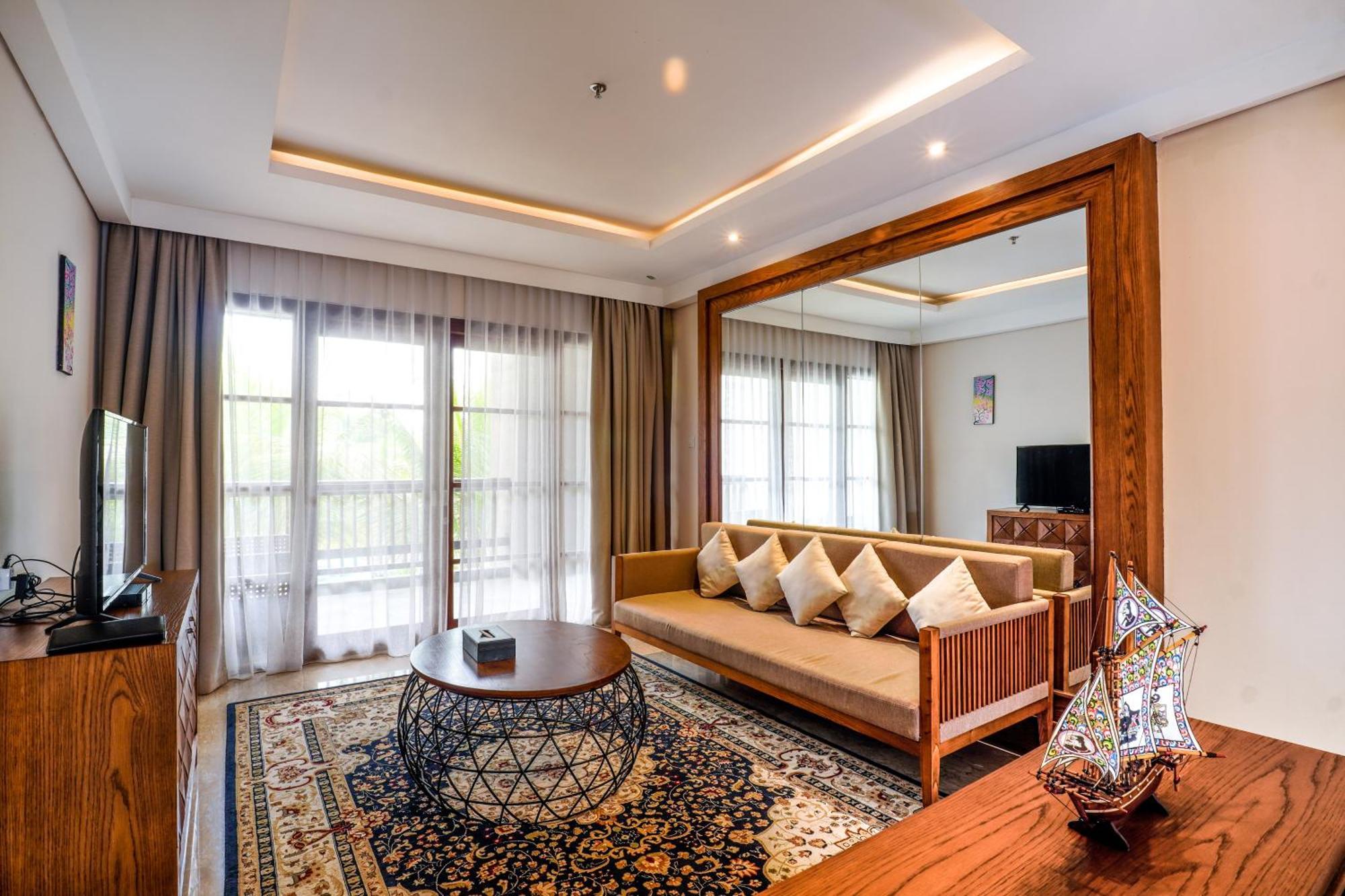Resort Royal Tulip Springhill 5*