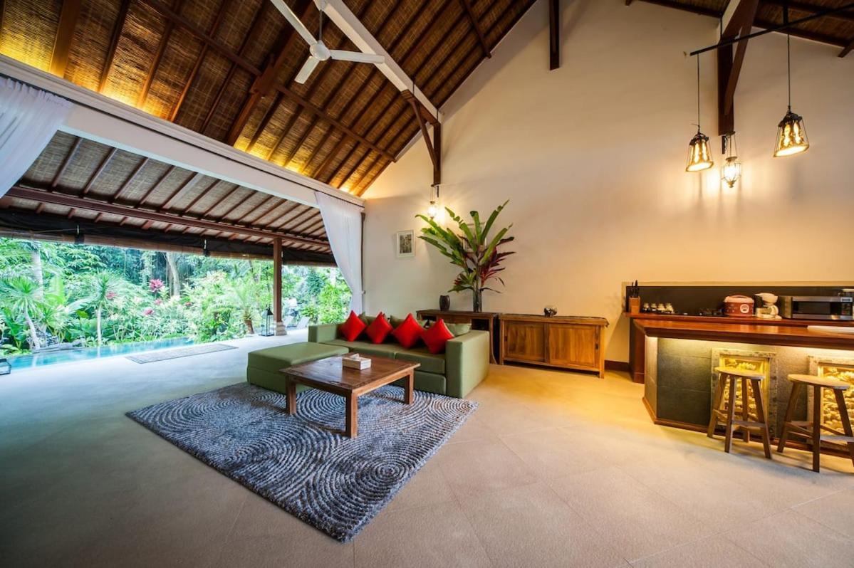 Luxury 3br Infinity Jungle View Aashaya Villa