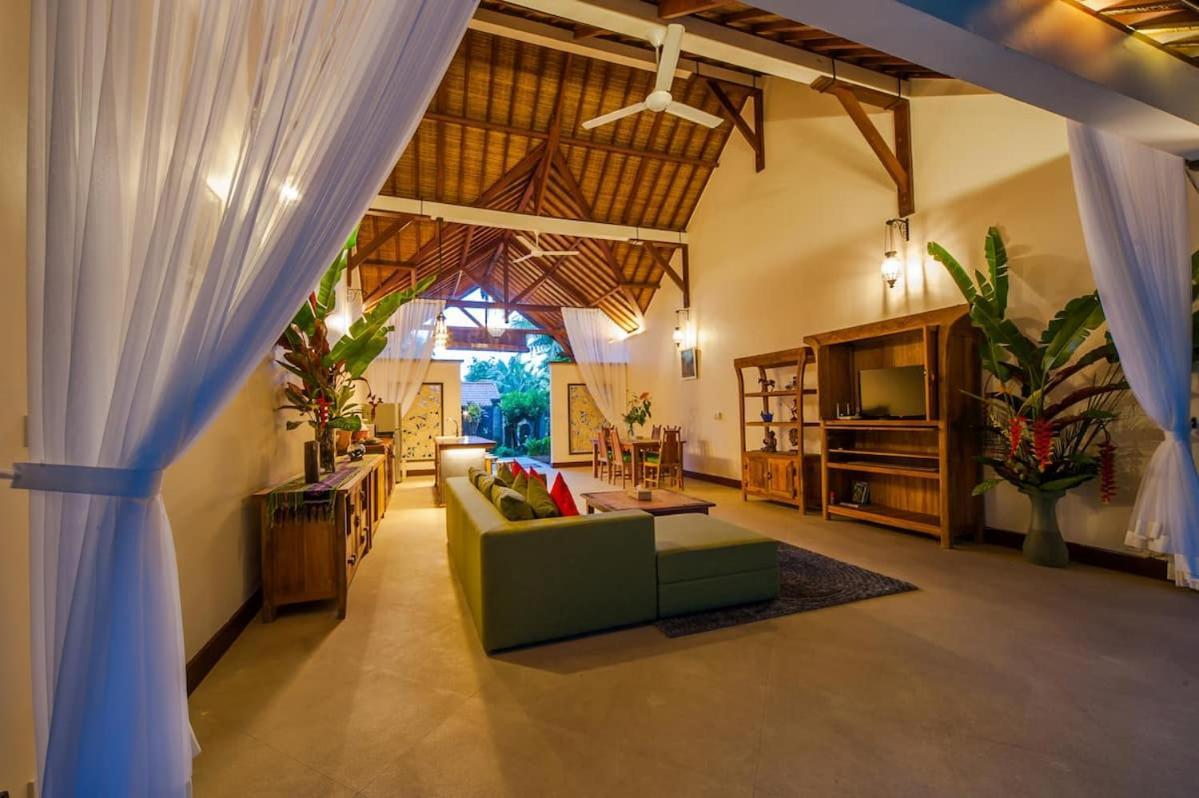 Luxury 3br Infinity Jungle View Aashaya Villa
