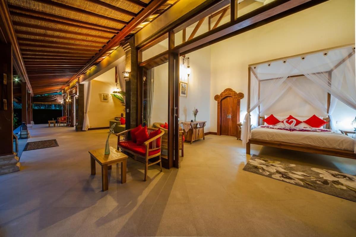 Luxury 3br Infinity Jungle View Aashaya Villa Ubud (Bali)