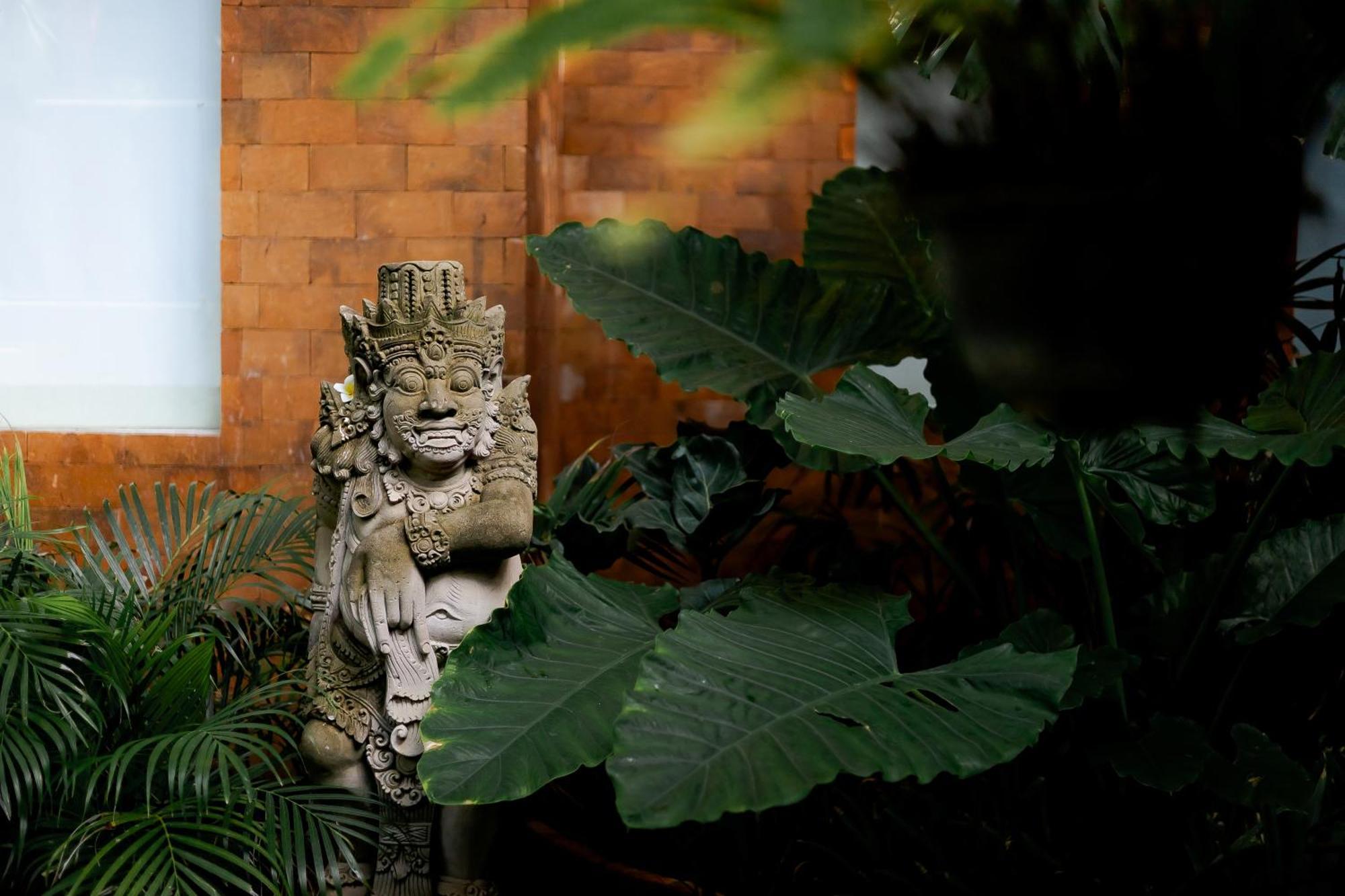 Hotel Fourteen Roses Boutique Hotel, Kuta 4*