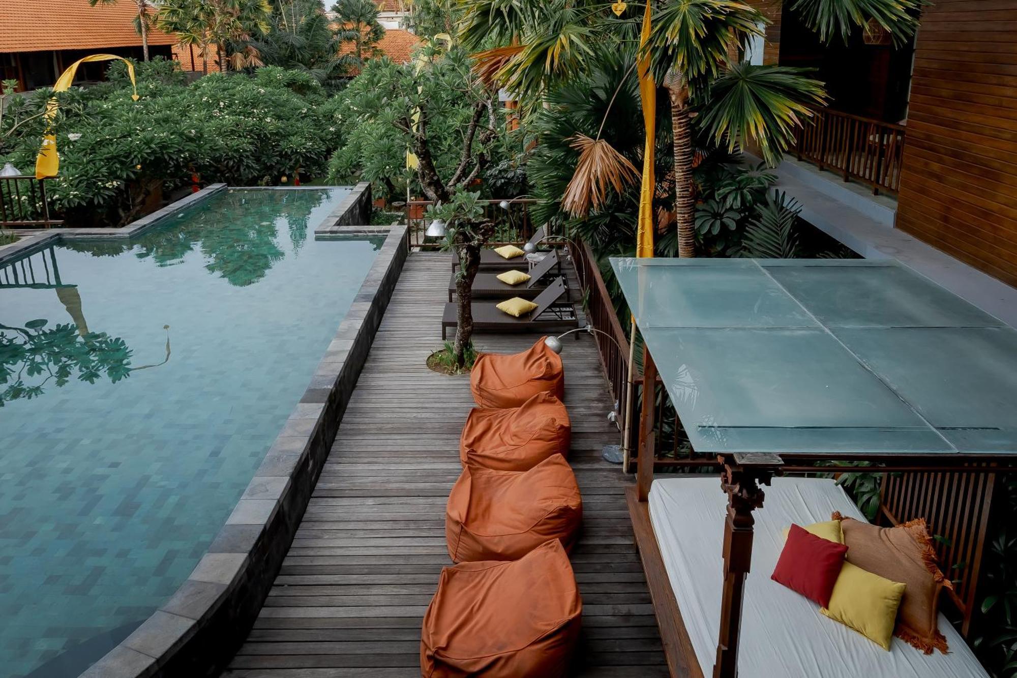 Fourteen Roses Boutique Hotel, Kuta 4*