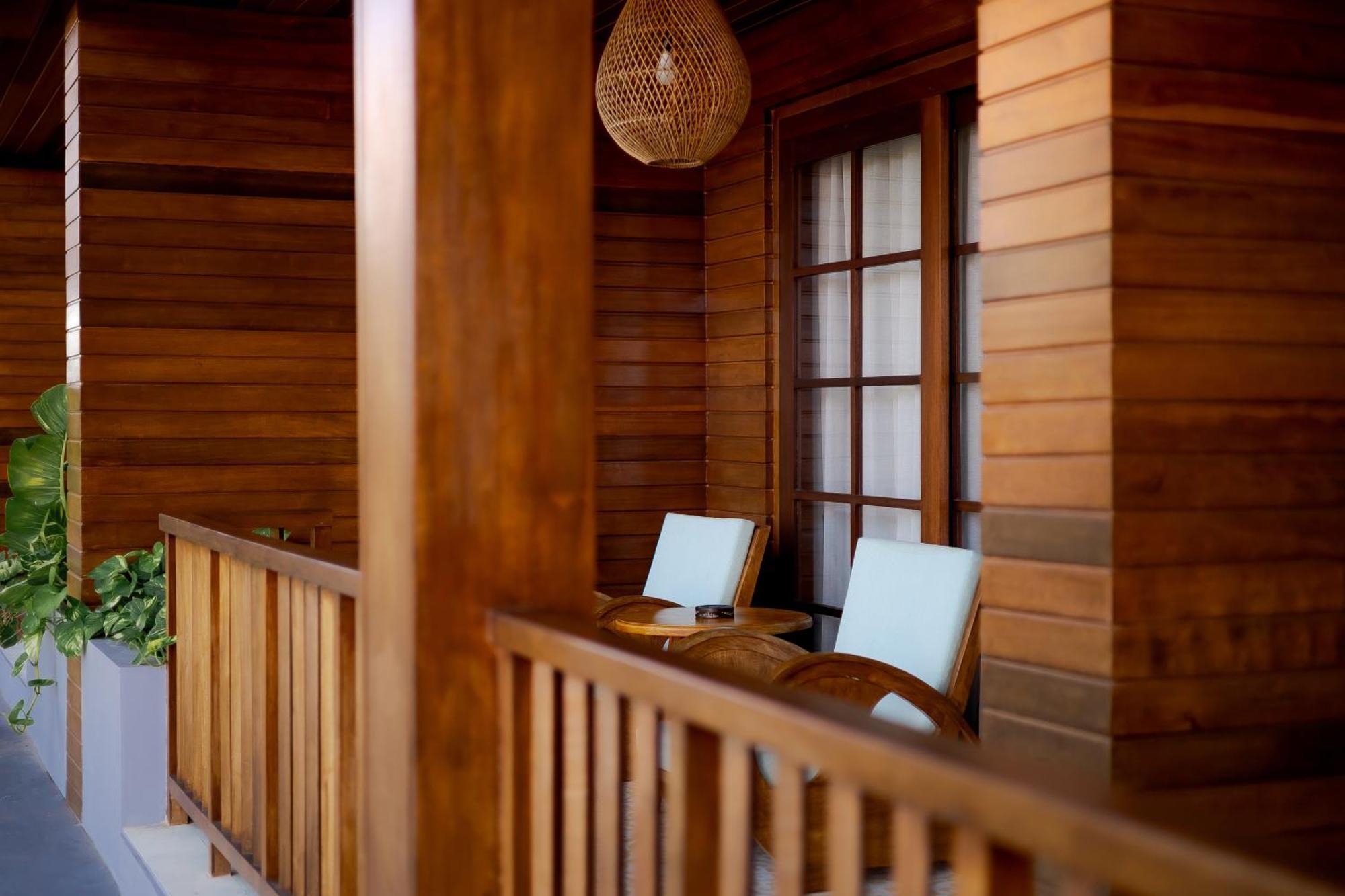 Hotel Fourteen Roses Boutique Hotel, Kuta 4*