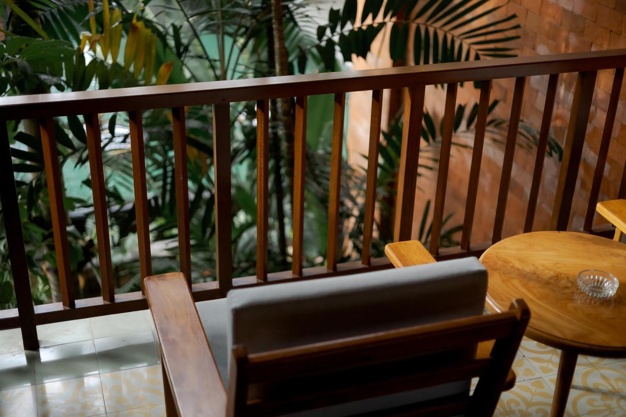 Fourteen Roses Boutique Hotel, Kuta Hotel