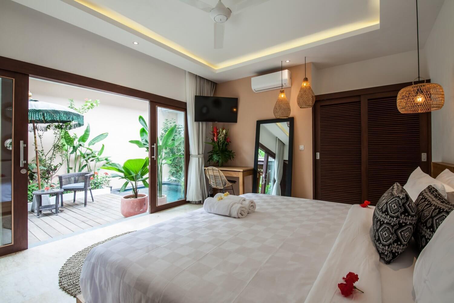 Frangipani Kuning At Berawa Villa Canggu (Bali)