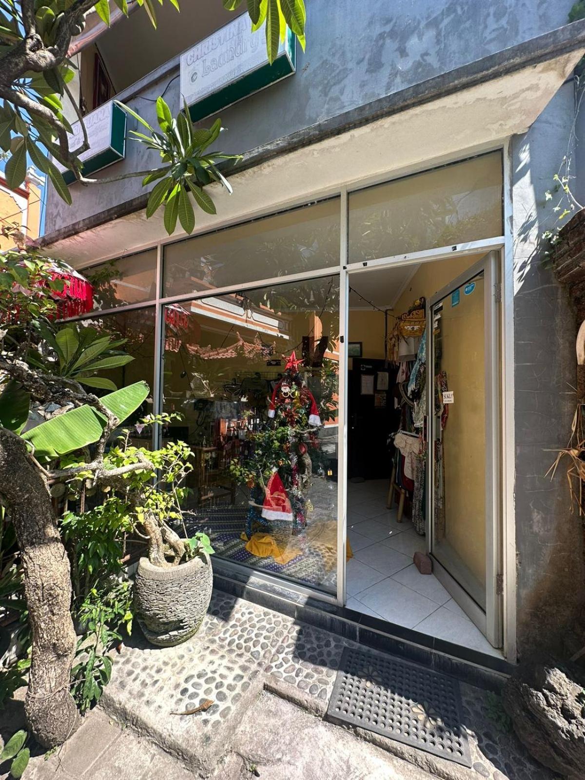 Wisma tamu Sari Buana Kuta (Bali)