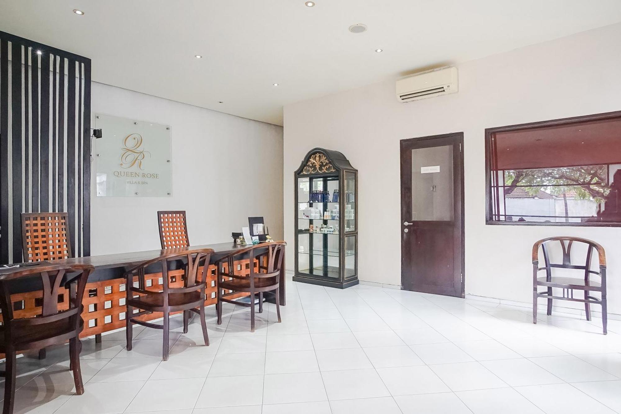 Villa Queen Rose &