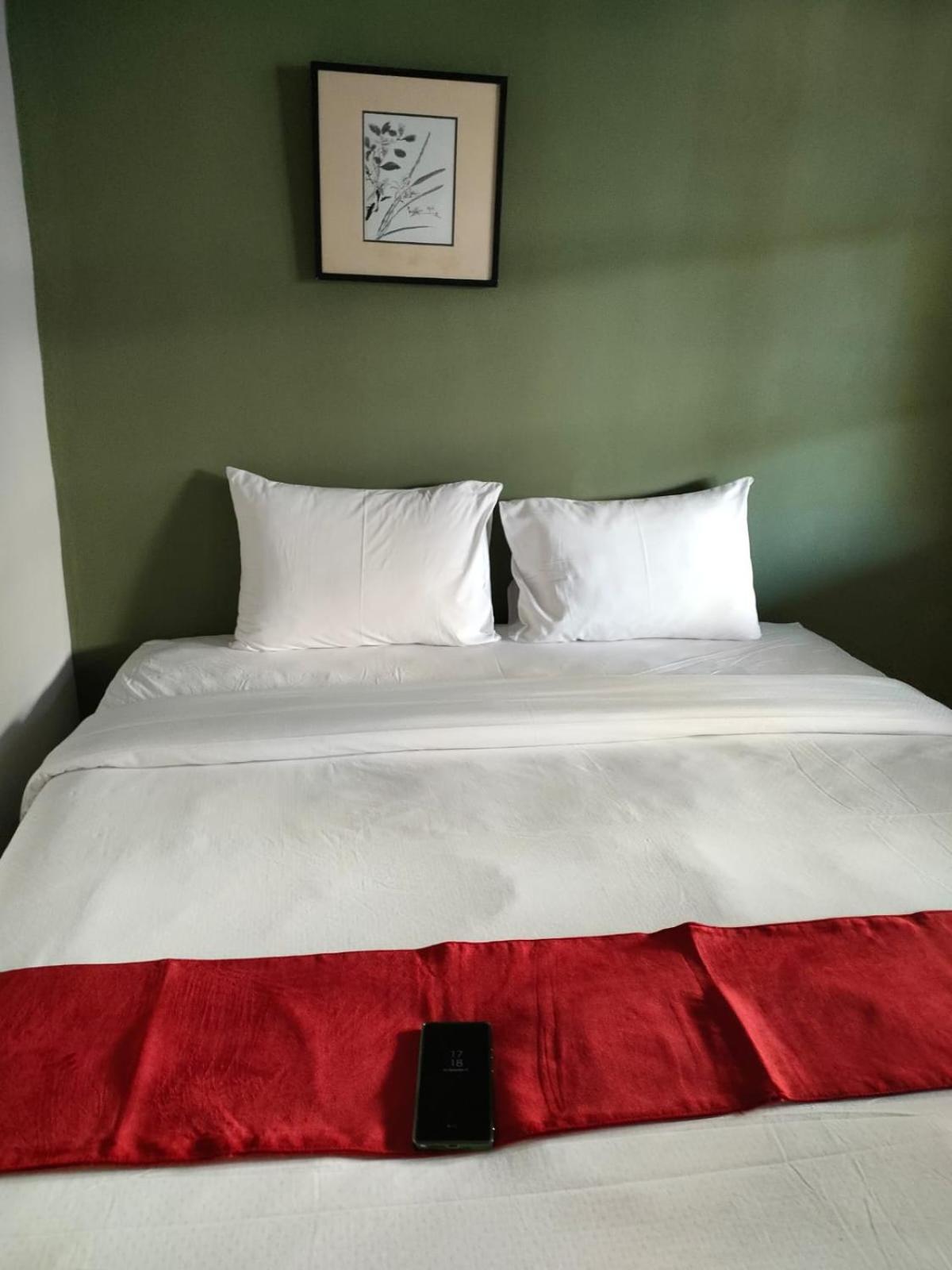 Donata House Homestay *