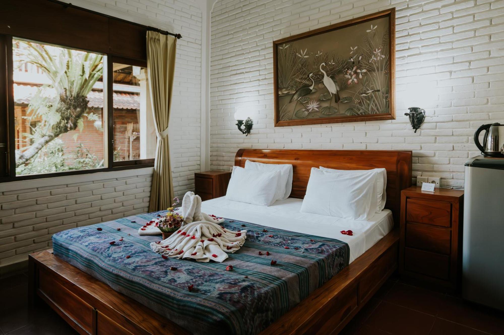 Jati 3 And Ubud (Bali)